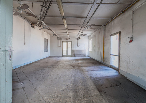 Na predaj výrobná hala s administratívnou časťou pri Lučenci