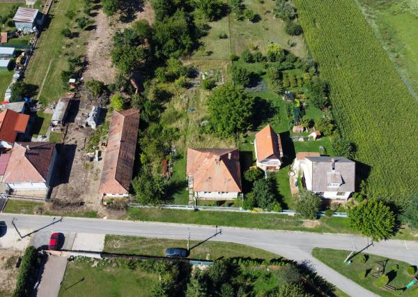 Na predaj rodinný dom vhodný na rekonštrukciu v Lúčnici nad Žitavou