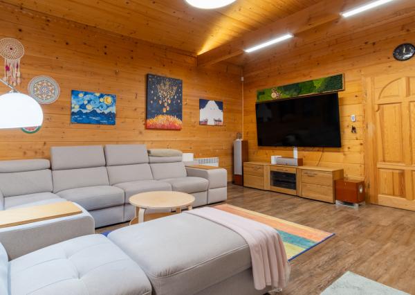 Na predaj dom snov–rodinné sídlo s jazierkom na kúpanie a panoramatickým výhľadom na Vysoké Tatry