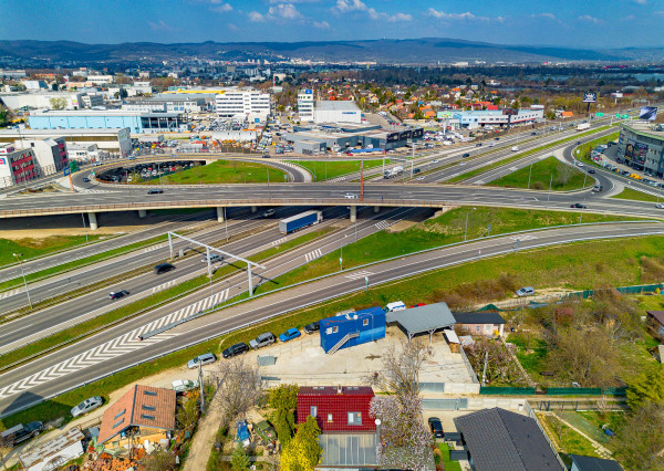 Na prenájom obchodný priestor v Ružinove