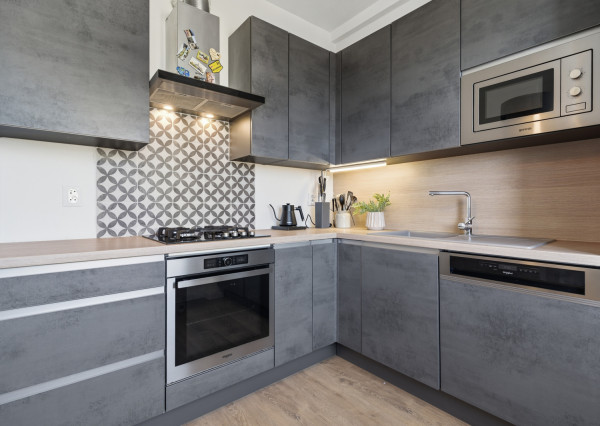 Na prenájom 3-izbový byt s balkónom v Rači