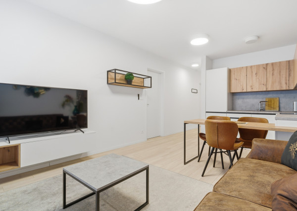 Na prenájom exkluzívny 2-izbový byt s balkónom v Bratislave