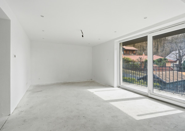 Výnimočné bývanie pod lesom - 5-izbový rodinný dom Limbach so záhradou