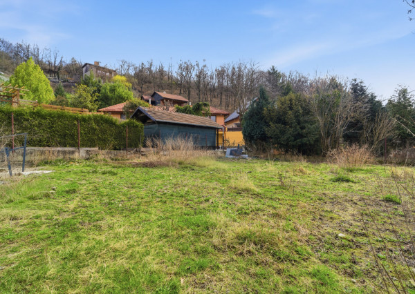 Výnimočné bývanie pod lesom - 5-izbový rodinný dom Limbach so záhradou