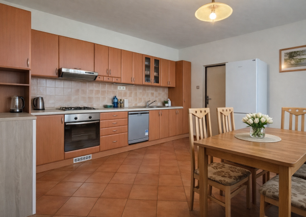 Na predaj čiastočne prerobený rodinný dom v obci Otrhánky