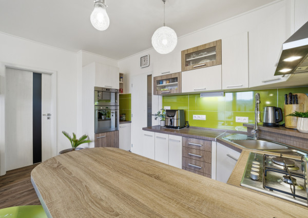 Na predaj novostavba radového rodinného domu v obci Láb