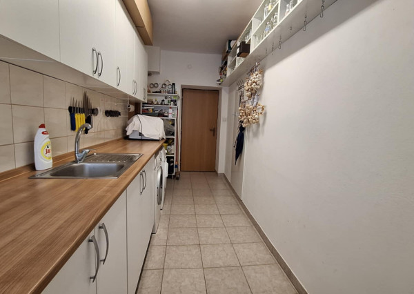 Na predaj čiastočne zariadený 2-izbový byt v Bánovciach nad Bebravou