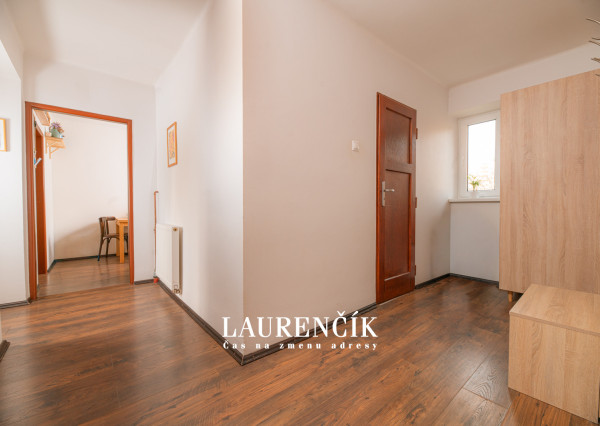 NA PREDAJ | 2 - IZBOVÝ BYT V TRENČÍNE  STROJÁRENSKÁ ULICA