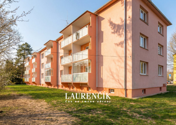 NA PREDAJ | 2 - IZBOVÝ BYT V TRENČÍNE  STROJÁRENSKÁ ULICA