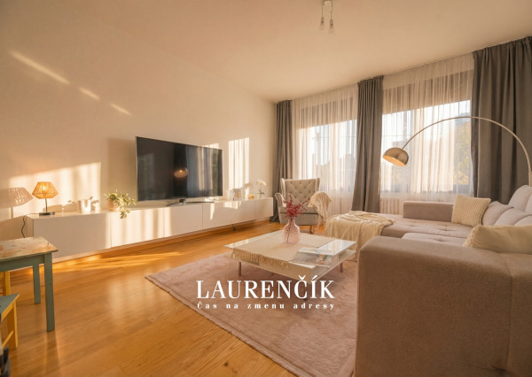 NA PREDAJ | RODINNÝ DOM V ŠIRŠOM CENTRE TRENČÍNA