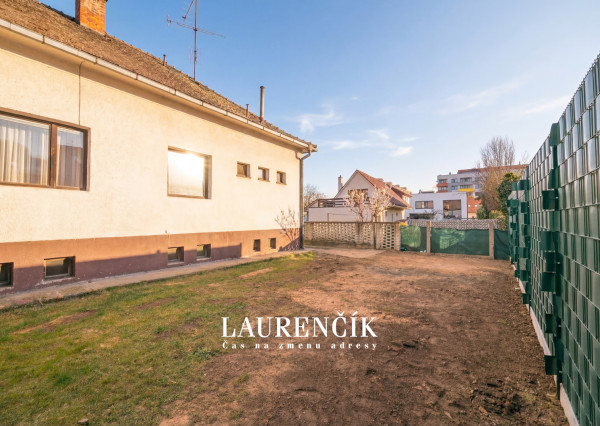 NA PREDAJ | RODINNÝ DOM V ŠIRŠOM CENTRE TRENČÍNA