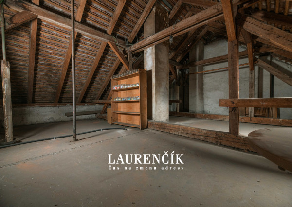 NA PREDAJ | RODINNÝ DOM V ŠIRŠOM CENTRE TRENČÍNA