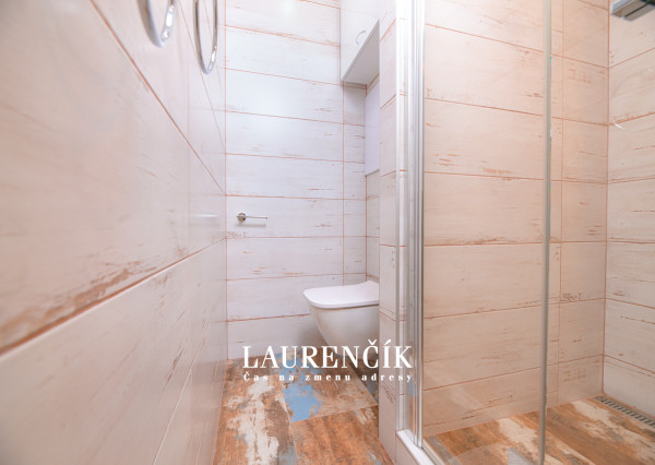 NA PRENÁJOM | 3 - IZBOVÝ BYT V ŠIRŠOM CENTRE TRENČÍNA | PET FRIENDLY