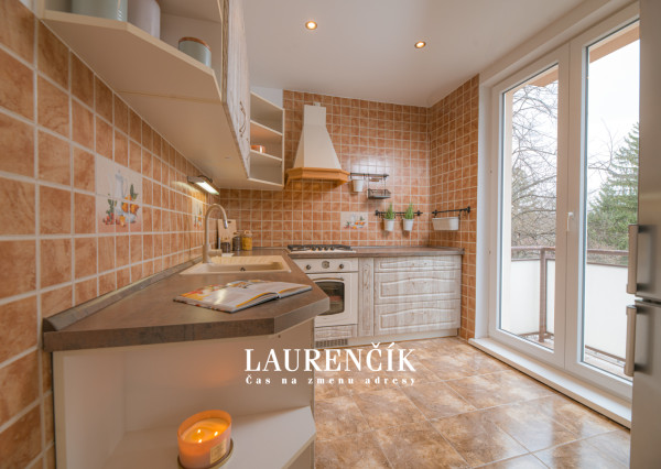 NA PRENÁJOM | 3 - IZBOVÝ BYT V ŠIRŠOM CENTRE TRENČÍNA | PET FRIENDLY