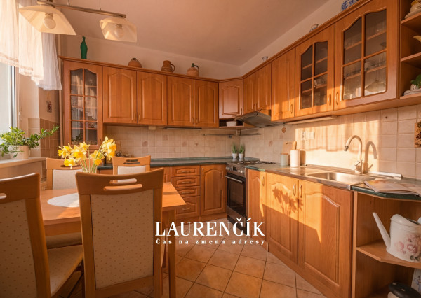 NA PREDAJ | 3 - IZBOVÝ BYT V TRENČÍNE, UL. VÝCHODNÁ