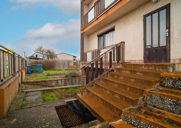 Na predaj samostatne stojaci rodinný dom v obci Veľké Leváre