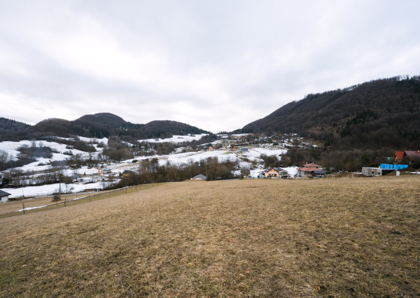 Na predaj investičný pozemok v rozvíjajúcej sa lokalite Lysica