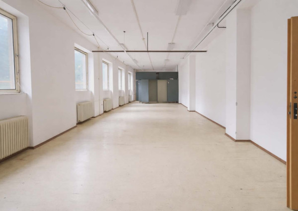 Na predaj budova pre podnikanie alebo investíciu v Bánovciach