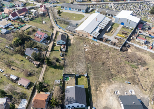 Na predaj pozemok s potenciálom rozvoja v Záhorskej Vsi