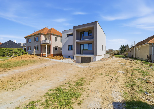 Na predaj rodinný dom v štandarde v Novej Vsi nad Žitavou