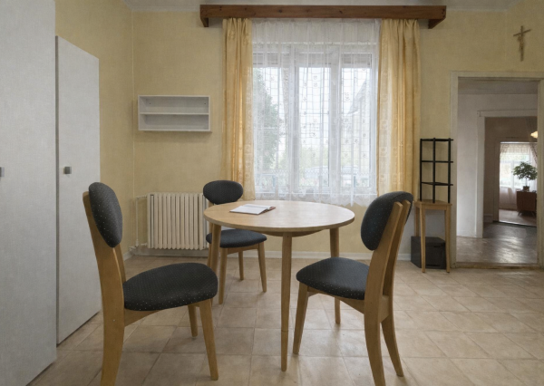 Na predaj 2-izbový rodinný dom v meste Trenčín - Kubrá