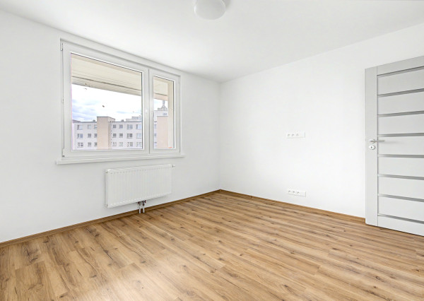 Na predaj prerobený 3-izbový byt s loggiou, Martin-Košúty II