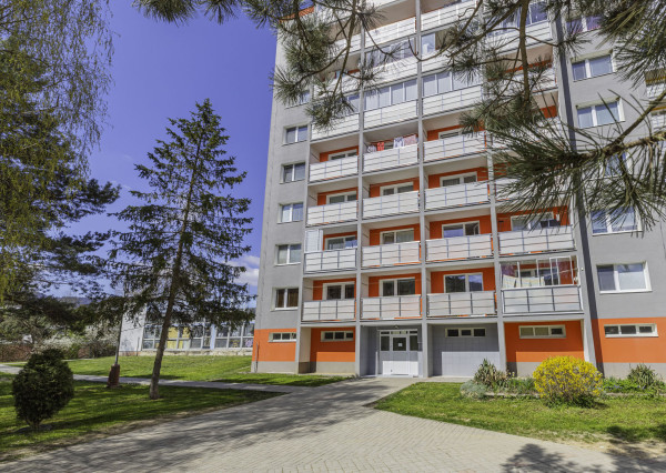 Na predaj 1-izbový byt s dvoma loggiami v Gelnici