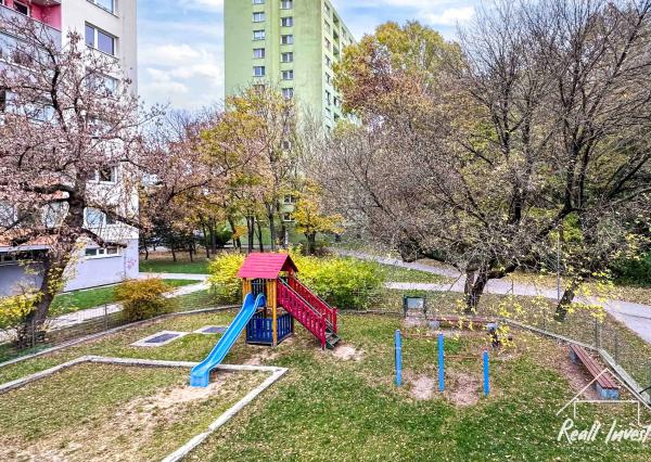 Predaj 3-izbového bytu s loggiou v Petržalke