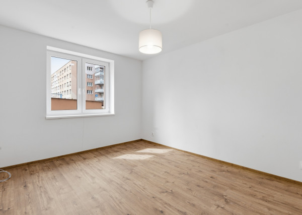 Na prenájom kompletne prerobený 2-izbový byt v Poprade