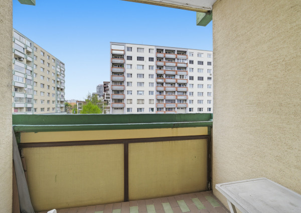 Na prenájom 3-izbový byt s loggiou v Ružinove