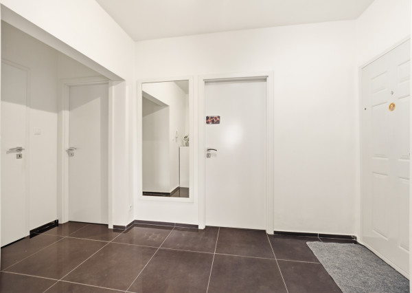 Na prenájom 3-izbový byt s loggiou v Ružinove