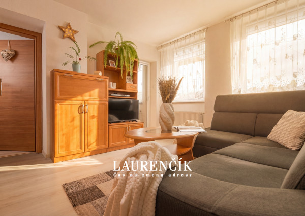 NA PREDAJ | DVOJGENERAČNÝ RODINNÝ DOM NITRIANSKE PRAVNO