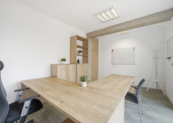 Na prenájom dve kancelárie na Zavarskej ulici v Trnave