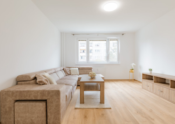 Na prenájom nový a zariadený 4-izbový byt v Žiline