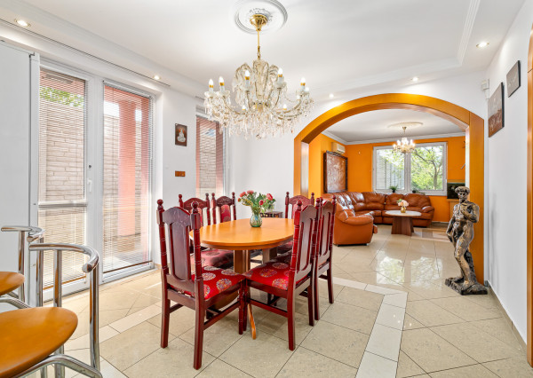 Na predaj 6-izbový rodinný dom s krásnou záhradou v Šamoríne