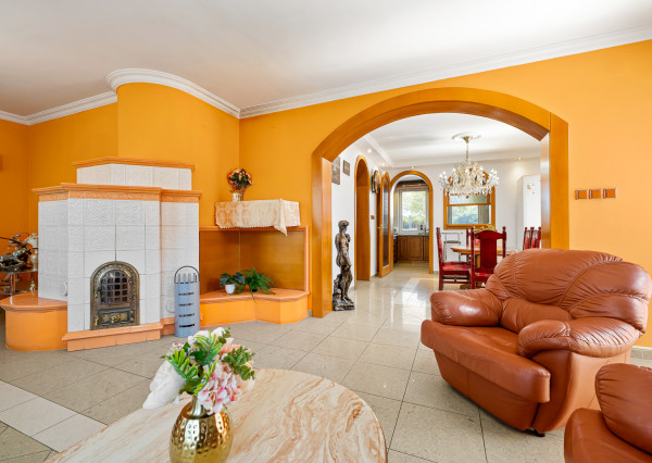 Na predaj 6-izbový rodinný dom s krásnou záhradou v Šamoríne