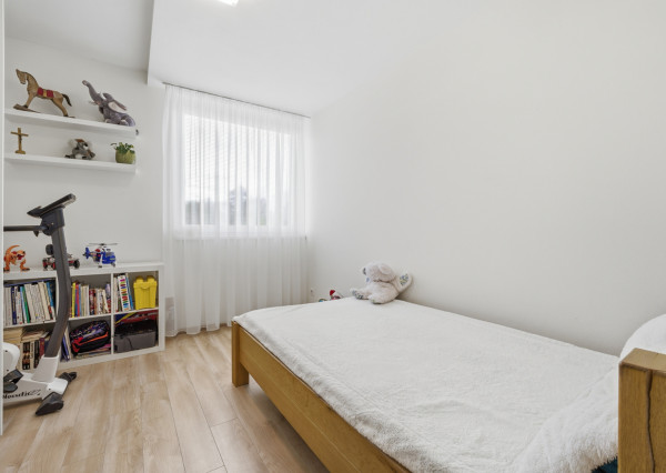 Na predaj 4-izbový byt v Stupave