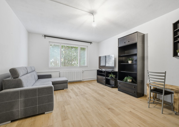 Na predaj kompletne zariadený 1-izbový byt v Bratislave - Dlhé Diely