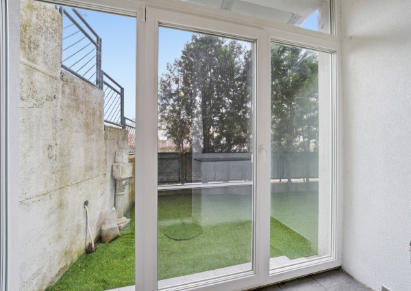 Na predaj kompletne zariadený 1-izbový byt v Bratislave - Dlhé Diely