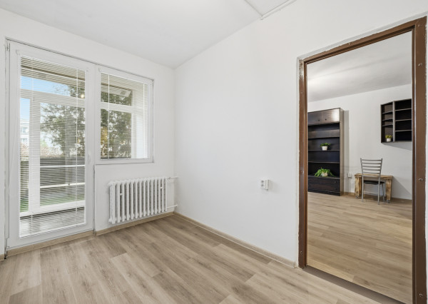 Na predaj kompletne zariadený 1-izbový byt v Bratislave - Dlhé Diely