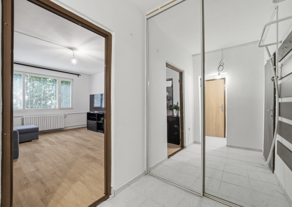 Na predaj kompletne zariadený 1-izbový byt v Bratislave - Dlhé Diely