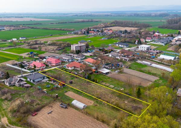 Na predaj veľkorysý stavebný pozemok v obci Gomboš