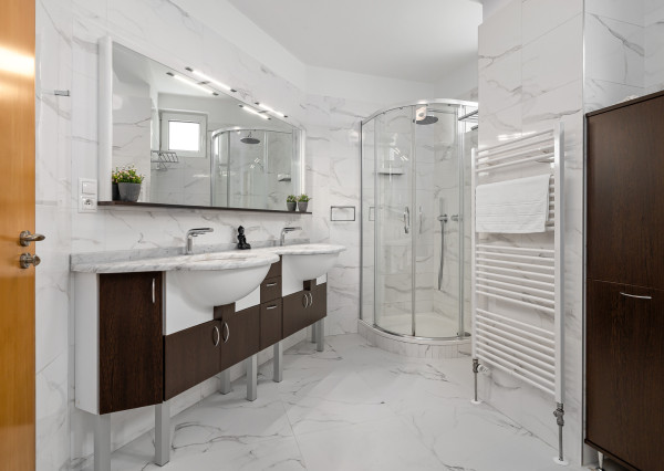 Na prenájom priestranný 5-izbový mezonet v Starom Meste