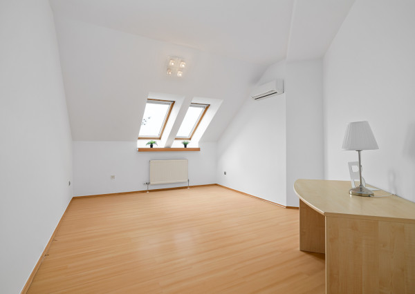 Na predaj luxusný mezonet s terasou a garážou v Starom meste