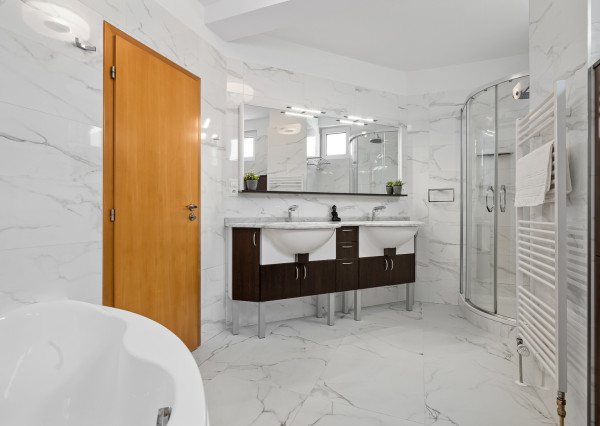 Na predaj luxusný mezonet s terasou a garážou v Starom meste