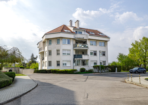 Na predaj luxusný mezonet s terasou a garážou v Starom meste