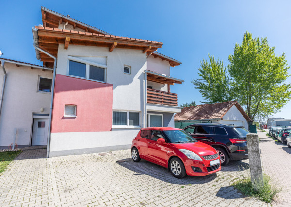 Na predaj 3-izbový mezonet s parkovaním - Dunajská Lužná