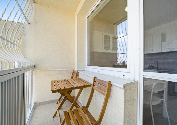 Na prenájom 1-izbový byt v centre Senca + internet a TV v cene