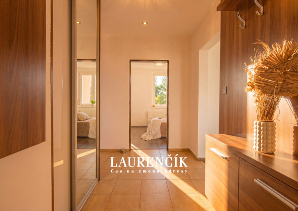 NA PREDAJ | PRIESTRANNÝ  3 -IZBOVÝ BYT NA SIHOTI V TRENČÍNE