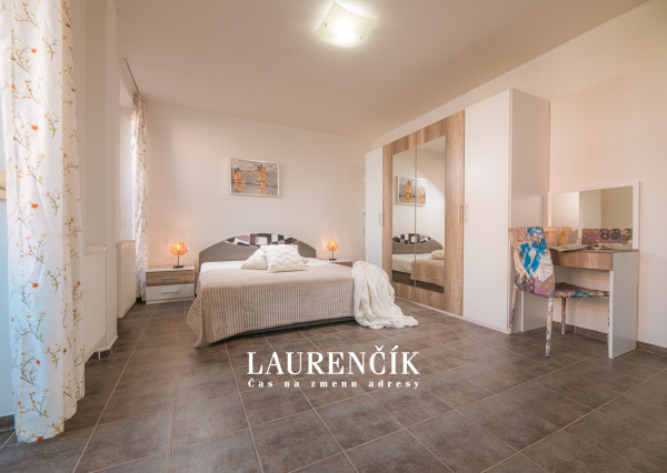 NA PRENÁJOM | 2- IZBOVÝ BYT S PARKOVACÍM MIESTOM, VILLA PARK - TRENČÍN